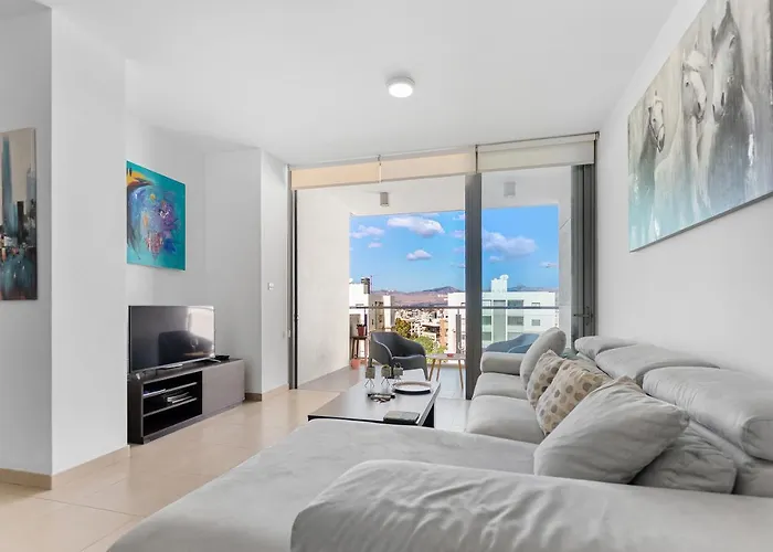 Glabur Stays - The Nicosia Elite - Exceptional Top Floor Apartment Nicosia City, Welcomes U!!!